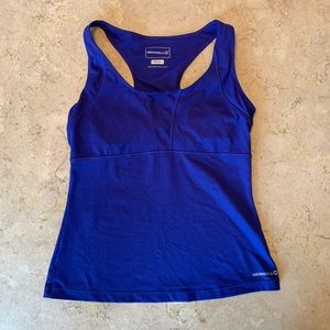 Merrill Women’s xs athletic top with built in bra